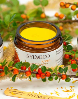 Успокояващ и регенериращ крем с бреза и бетулин за чувствителна кожа Sylveco