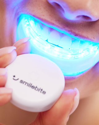 Комплект за избелване на зъби с LED лампа и избелващ гел Light & Bright Smilebite - 2