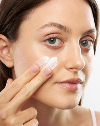 Комплект козметика за зряла кожа: дневен крем с SPF 20 и нощен крем Orphica - 4